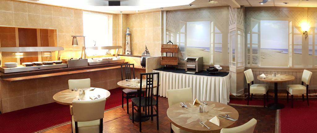 The Regal Hotel Blackpool Bagian luar foto